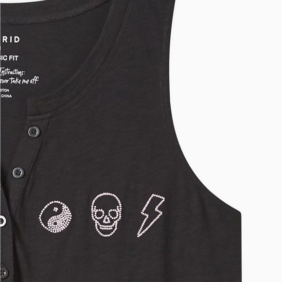 ❤️NWT VINTAGE TORRID TANK YIN YANG SKULL PRINT HENLEY TANK MEDIUM - Picture 2 of 11
